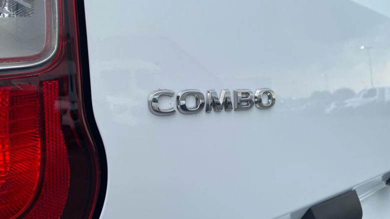 Vauxhall Combo Cargo Combo Xl Diesel 1.5 Turbo D 100ps Pro H1 Van